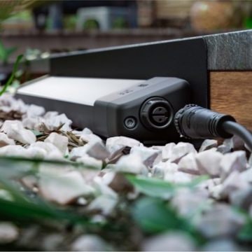 Liniowa inteligentna zewnętrzna oprawa oświetleniowa Amarant