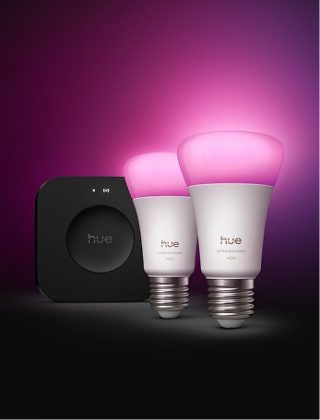 Et Philips Hue-startsett som inkluderer en Hue Bridge Pro smarthjem-hub og to smartpærer. 