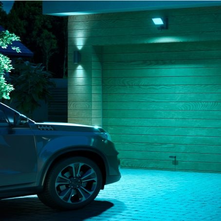 Kraftfullt, färgglatt ljus